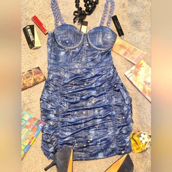 Beautiful dress denim look size Medium NWT - Picture 4 of 6